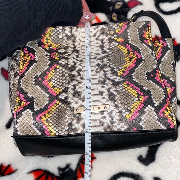 3/$30 LULU Snake Print Purse - Picture 8 of 8